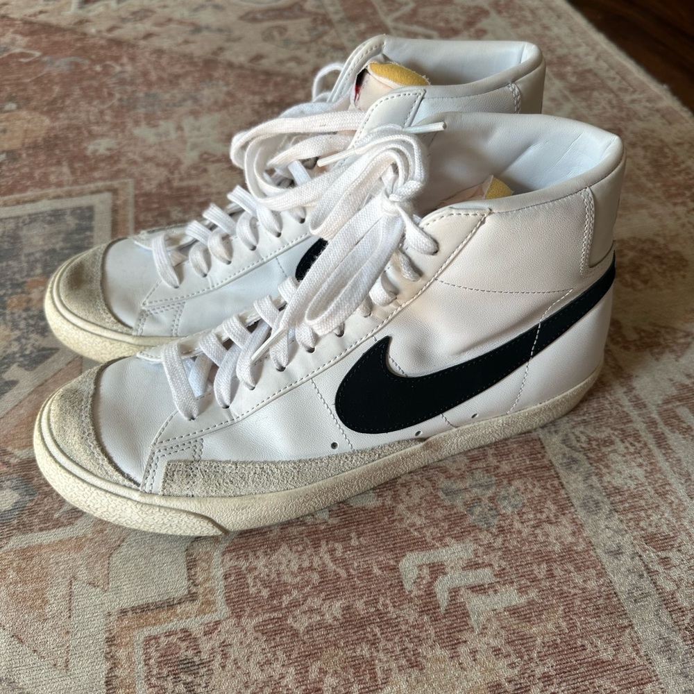 Women’s Nike Blazer Midsize ‘77 High-Top Sneakers